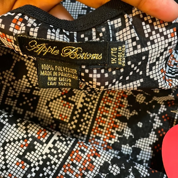 Apple Bottoms Top (1X) - Picture 13 of 13